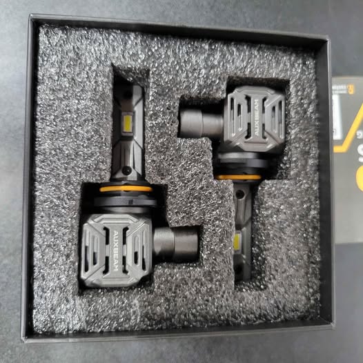 Auxbeam 9006 HB4 Bombillas LED, foco LED de la serie Q30 2024, foco LE...