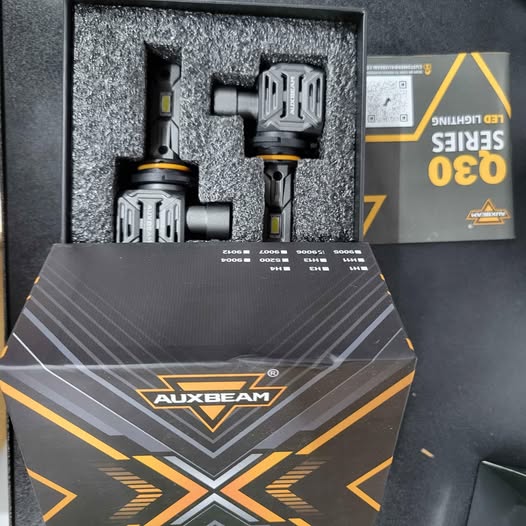 Auxbeam 9006 HB4 Bombillas LED, foco LED de la serie Q30 2024, foco LE...