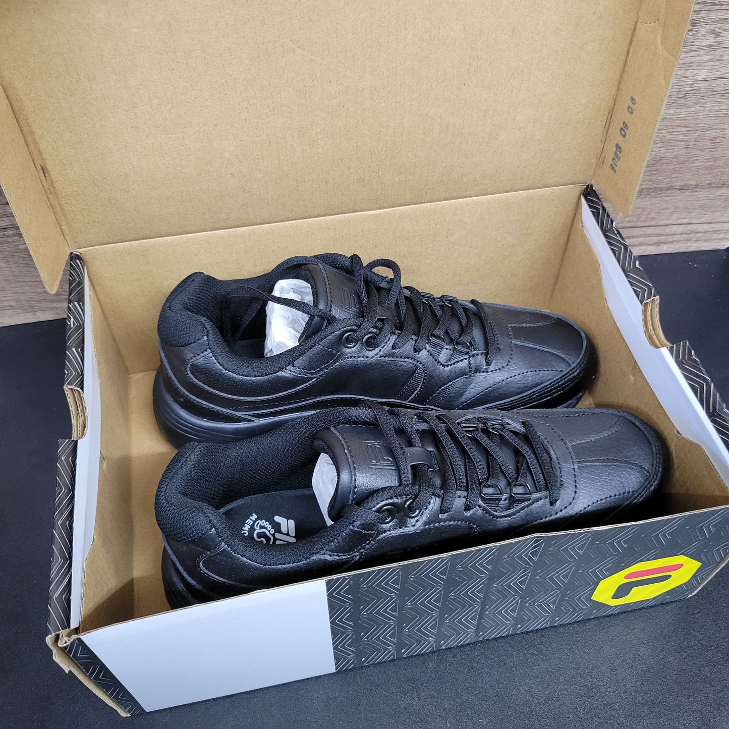 Fila Women's Memory Workshift Slip-On Shoes Size 7.5