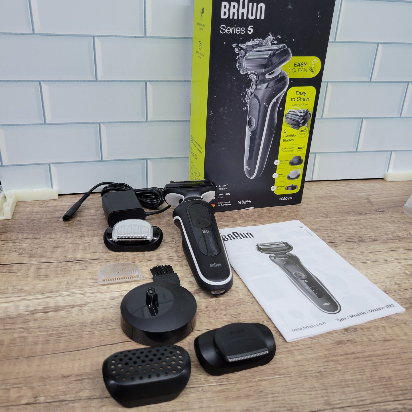 Braun Maquinilla de afeitar eléctrica para hombres, afeitadora de pape...