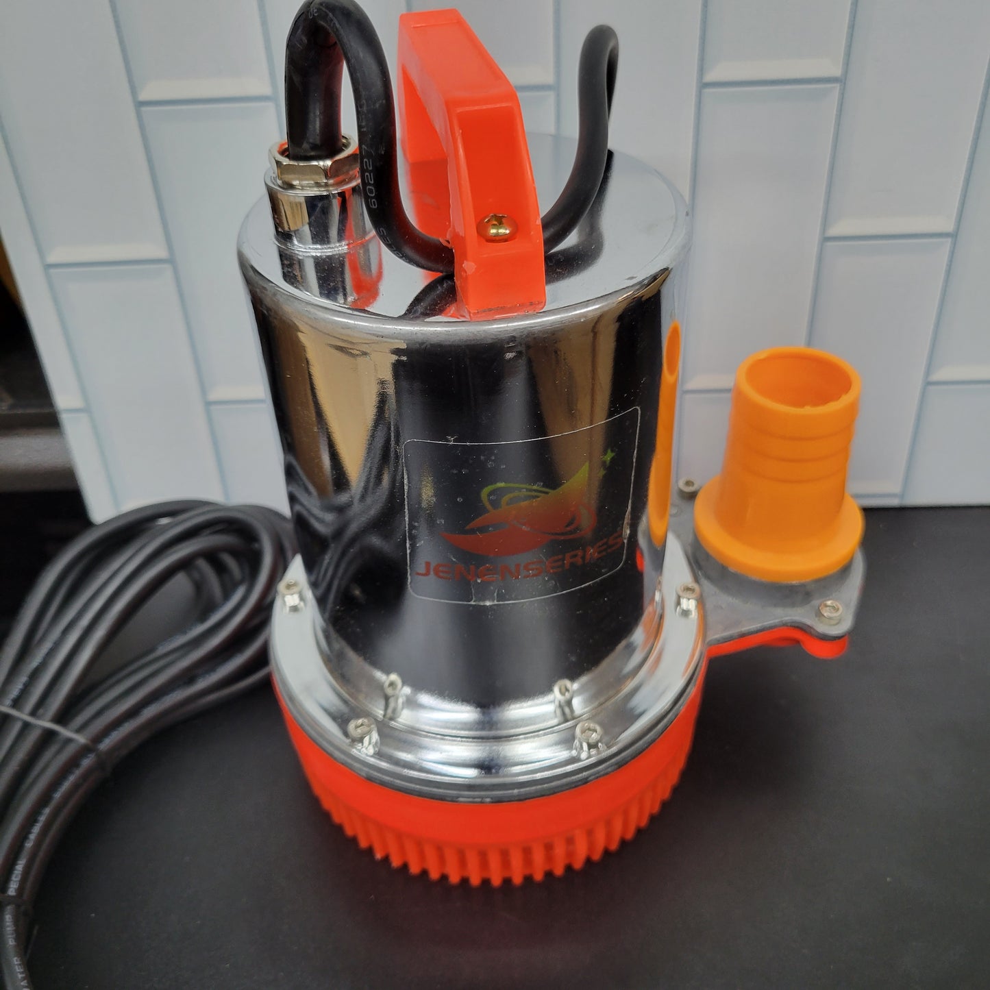 Bomba de agua solar de 300 W CC 12 V, cabeza máxima de 39 pies, flujo ...