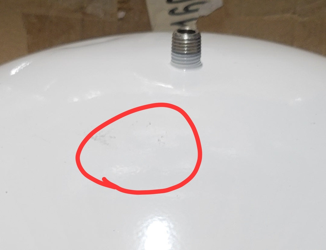 Tanques de almacenamiento de agua por ósmosis inversa reside...