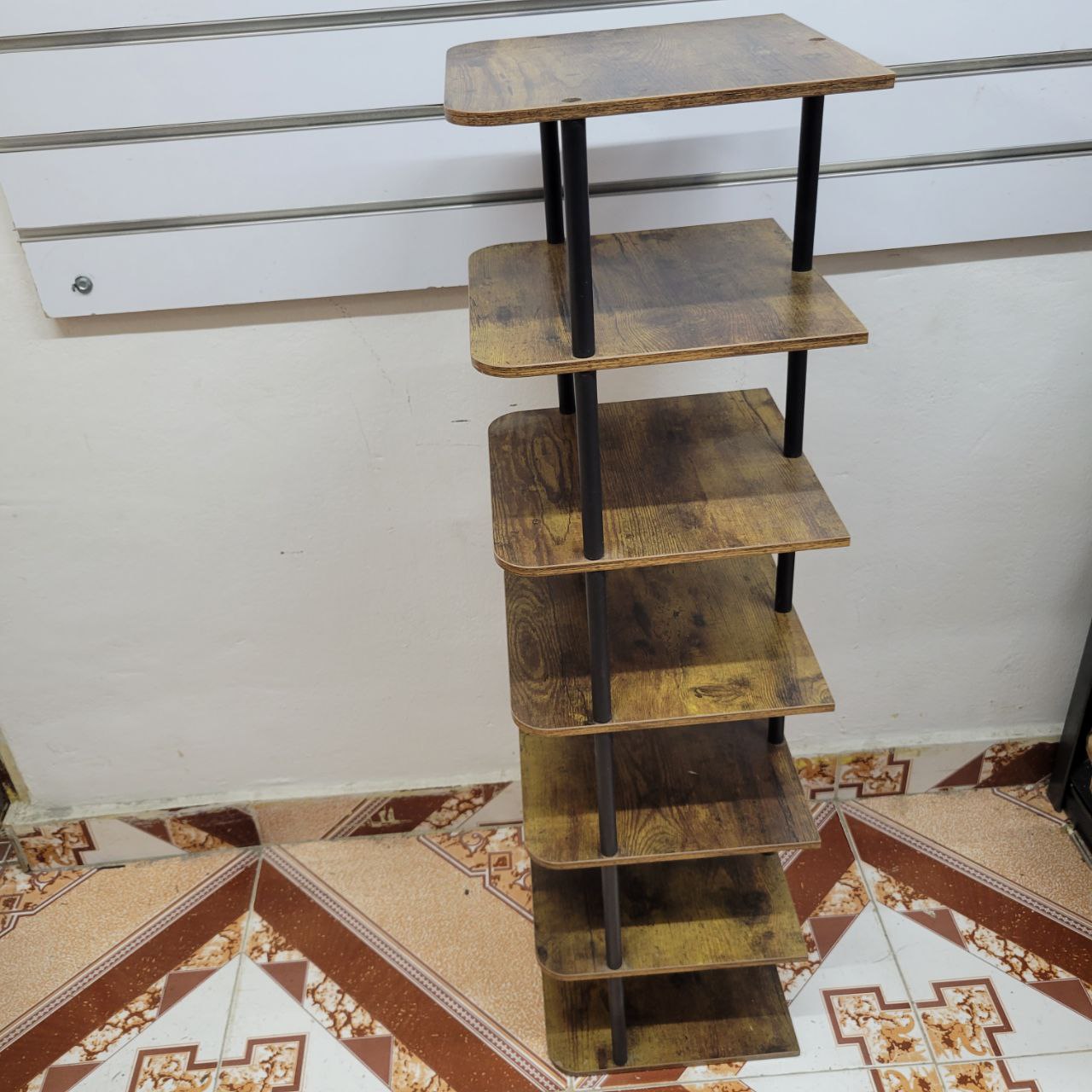 Zapatero vertical alto y estrecho para zapatos, organizador de zapatos de esquina de 7 niveles